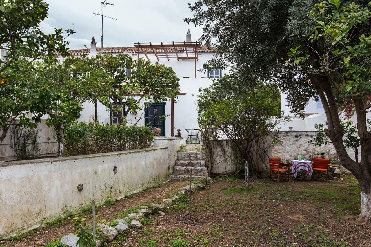 Affittacamere Two Olive Trees Spétses Esterno foto